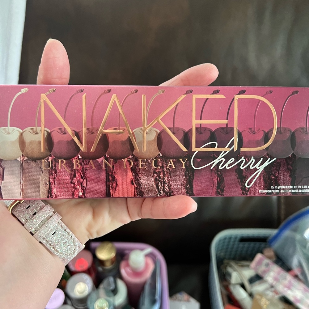 Urban Decay Naked Cherry Eyeshadow Palette